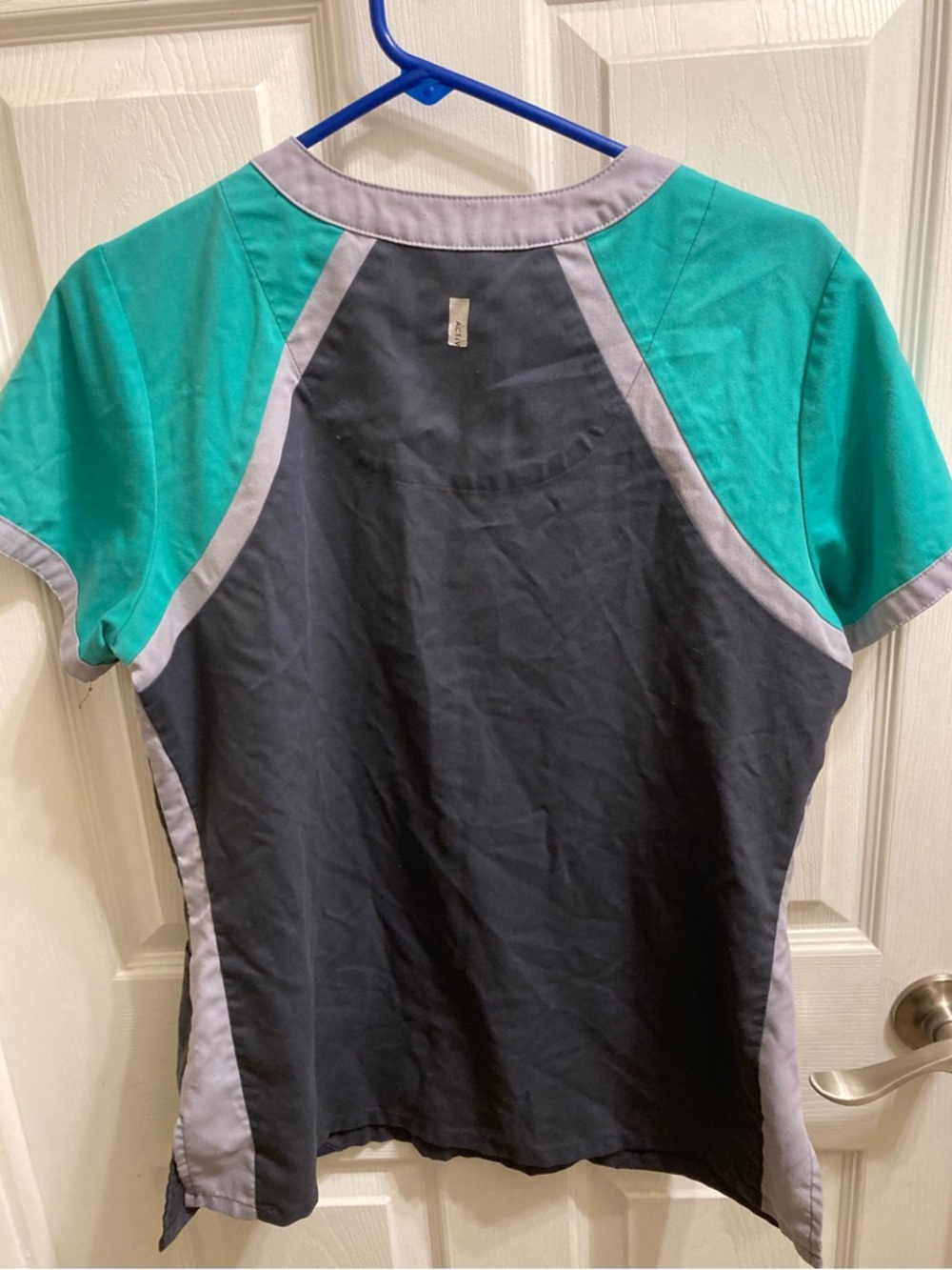Greys Anatomy Active Scrub Top M Teal Gray Nurse woman’s medical - Picture 3 of 12